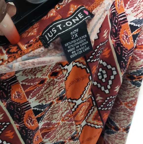 justone Other - Vibrant Orange and Red Geometric Leggings
